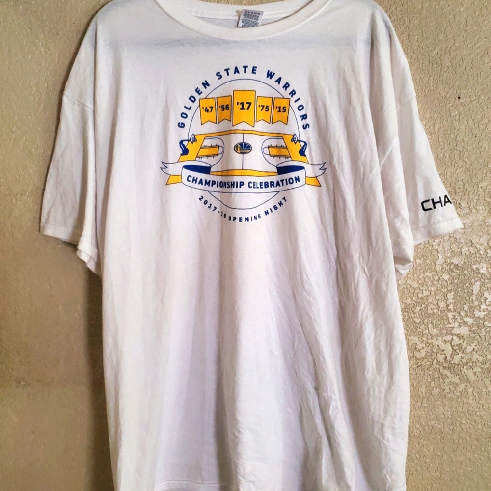 Gently worn men's golden state warriors T-shirt
